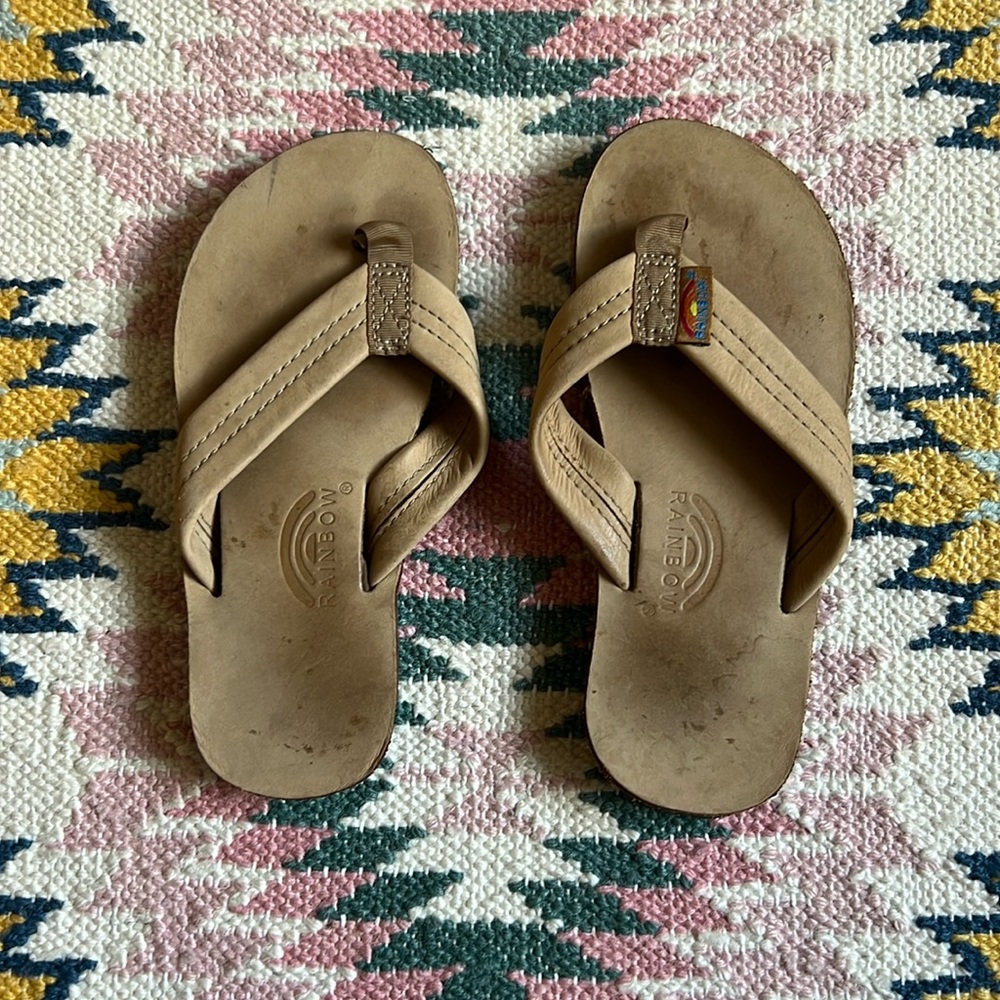 Rainbow Leather Youth Flip Flops - SZ 11/12 - EUC